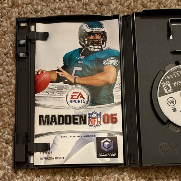 Madden NFL 06 for Nintendo GameCube - Picture 2 of 4